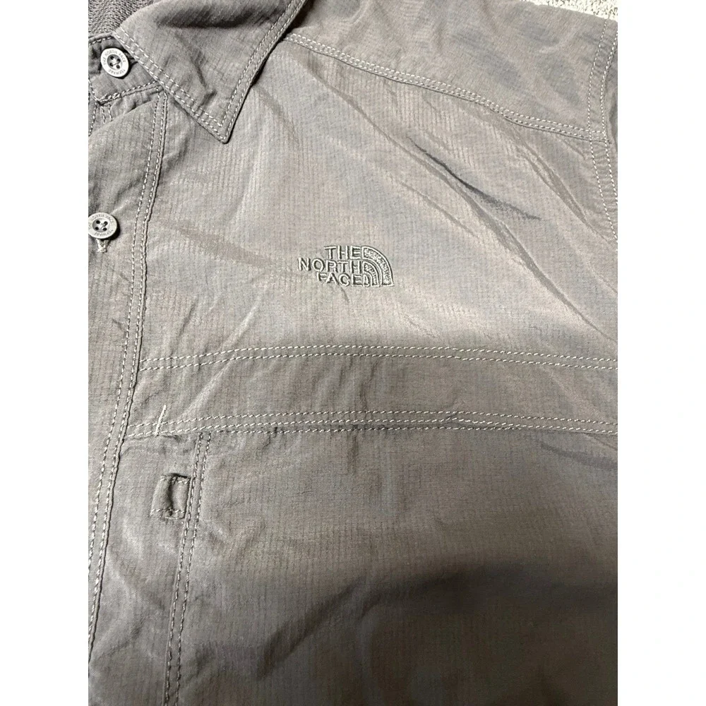 The North Face Mens XL Gray Vented Ripstop Short Sleeve Hiking Button Up Shirt